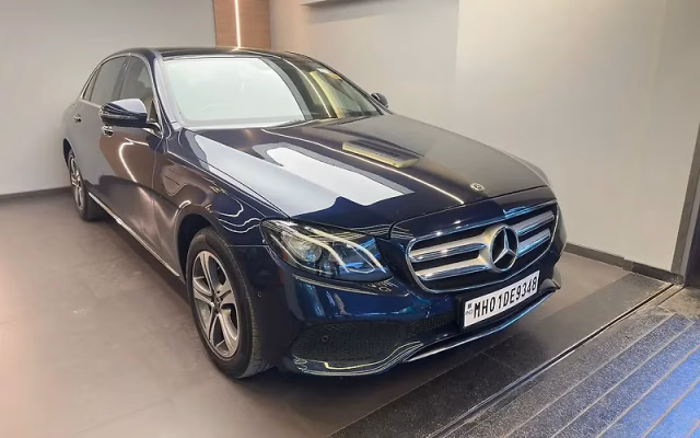 Mercedes-Benz Mercedes-Benz E-Class view 3