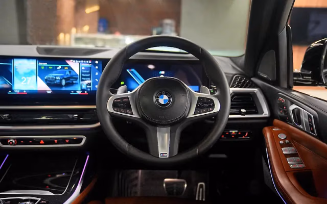BMW BMW X7 view 5