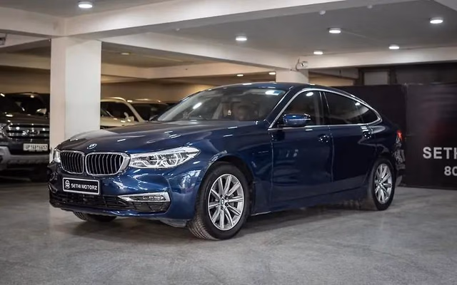 BMW BMW 3 Series GT view 3