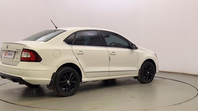 BMW BMW 3 Series view 5