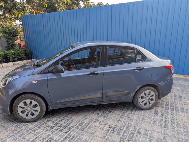 Hyundai Hyundai Xcent view 5