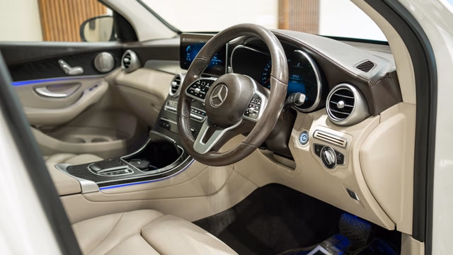 Mercedes-Benz Mercedes-Benz GLC view 5