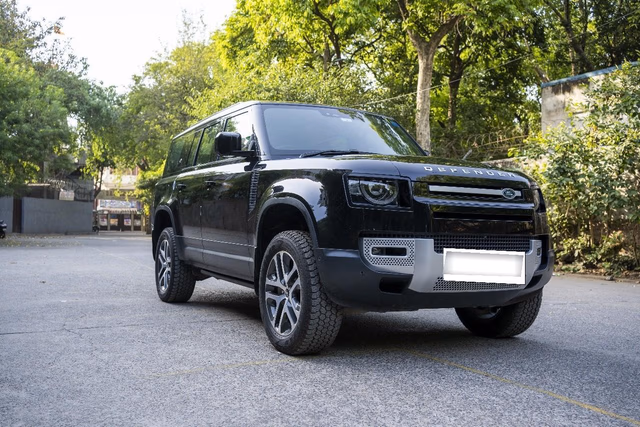 Land Rover Land Rover Defender view 2