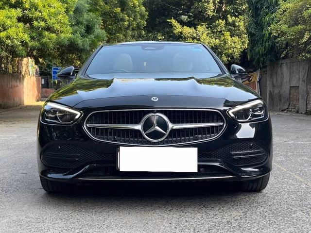 Mercedes-Benz Mercedes-Benz C-Class view 4