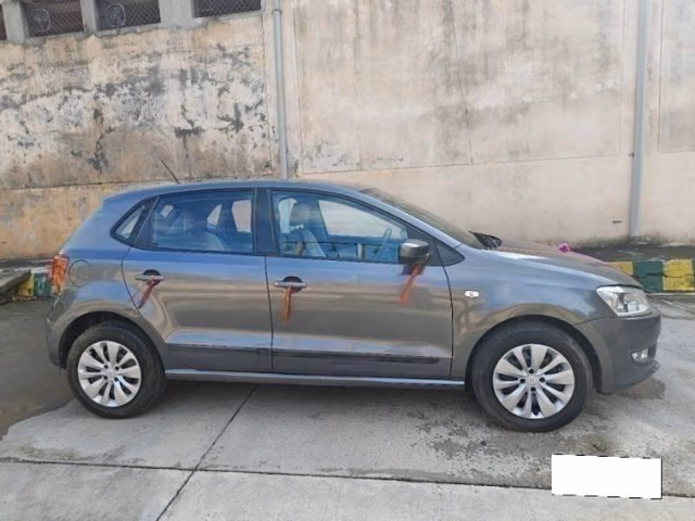 Volkswagen Volkswagen Polo view 3