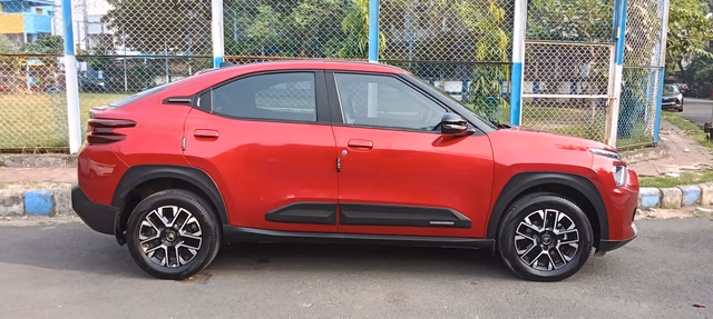 Citroen Citroen Basalt view 3