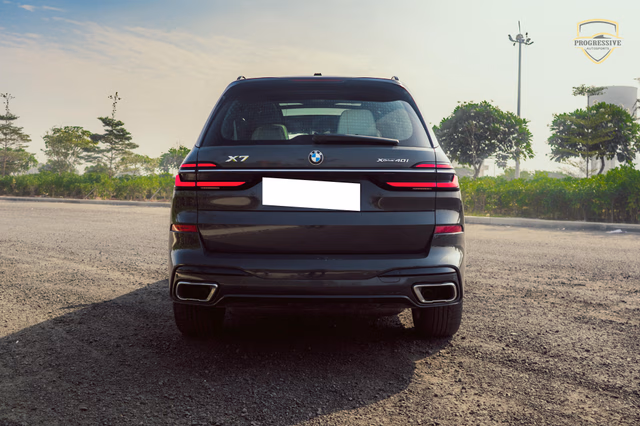 BMW BMW X7 view 4
