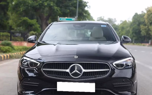 Mercedes-Benz Mercedes-Benz C-Class view 4