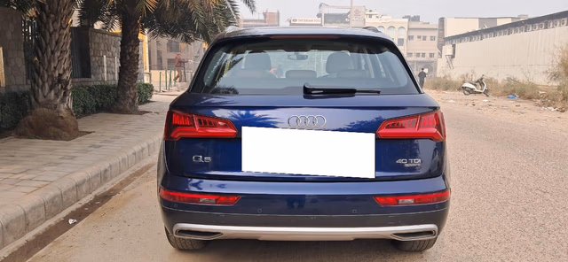 Audi Audi Q5 view 4