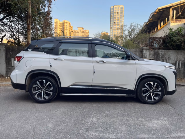 MG MG Hector view 3