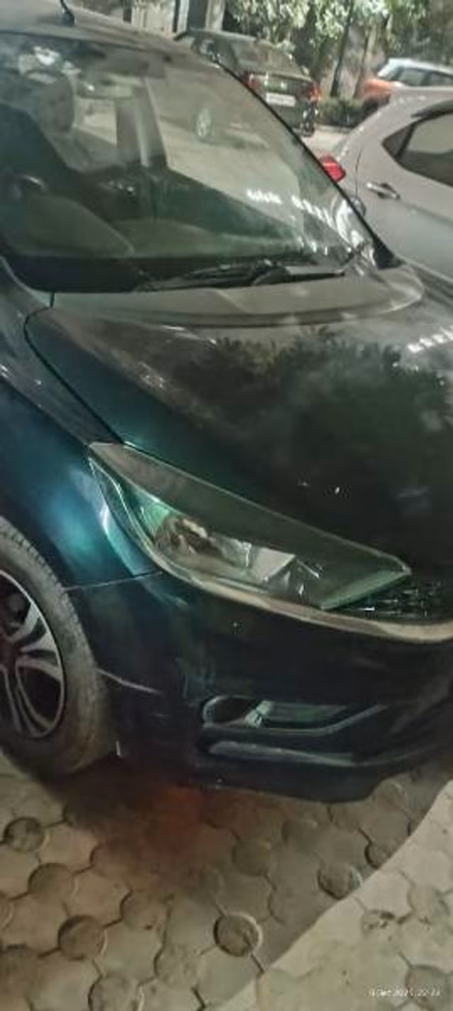 Tata Tata Tiago view 4