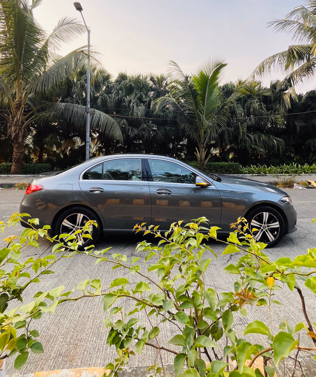 Mercedes-Benz Mercedes-Benz C-Class view 3