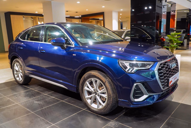 Audi Audi Q3 Sportback view 2