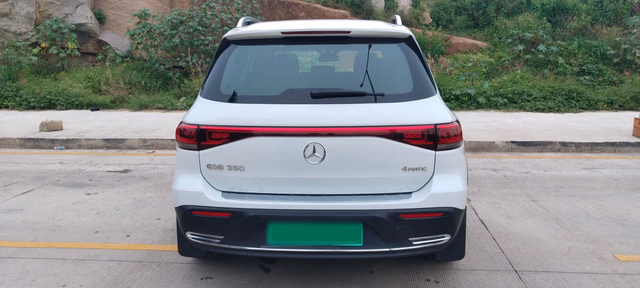 Mercedes-Benz Mercedes-Benz EQB view 4