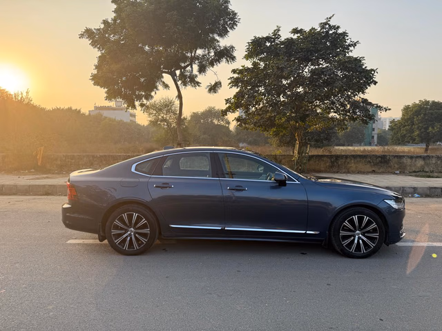 Volvo Volvo S90 view 3