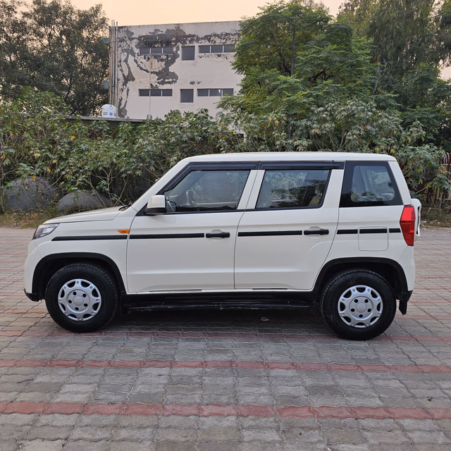 Mahindra Mahindra Bolero Neo view 5