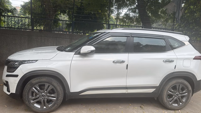 Kia Kia Seltos view 2