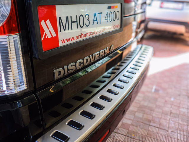 Land Rover Land Rover Discovery 4 view 4