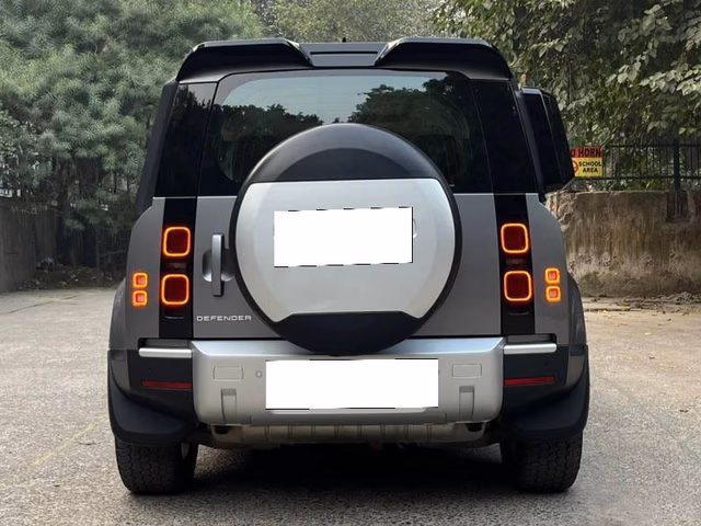 Land Rover Land Rover Defender view 4