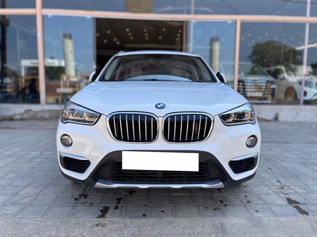 BMW BMW X1 view 2