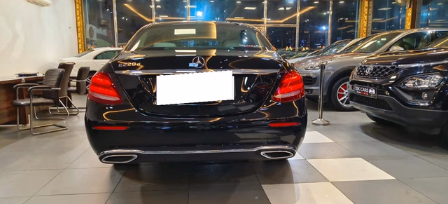 Mercedes-Benz Mercedes-Benz E-Class view 3