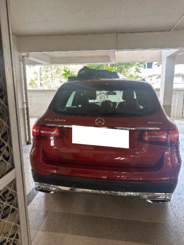 Mercedes-Benz Mercedes-Benz GLC view 4