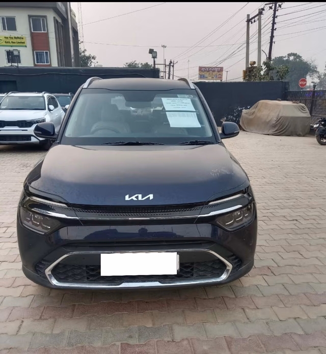 Kia Kia Carens view 2