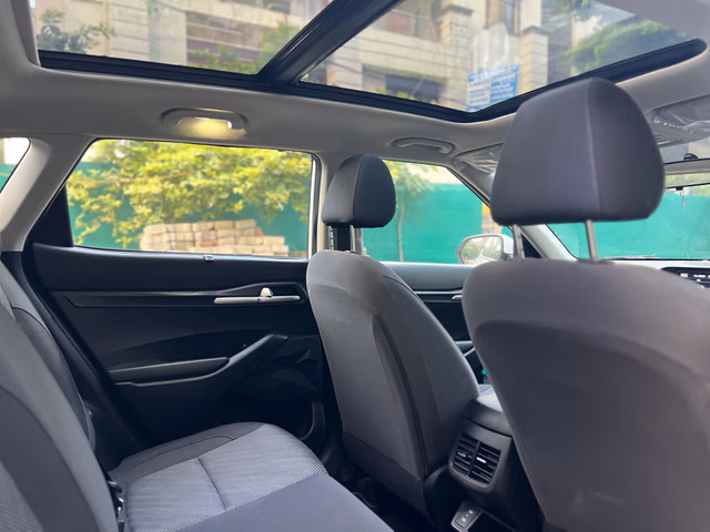 Kia Kia Seltos view 5
