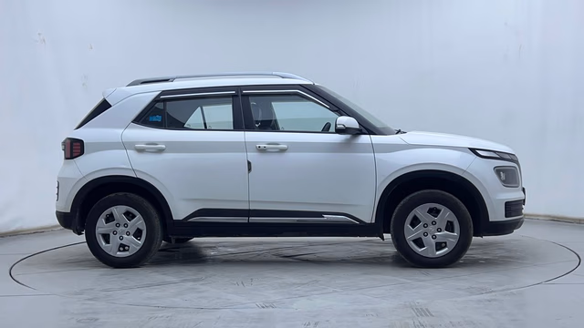 Hyundai Hyundai Venue view 4