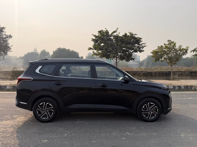 Kia Kia Carens view 3