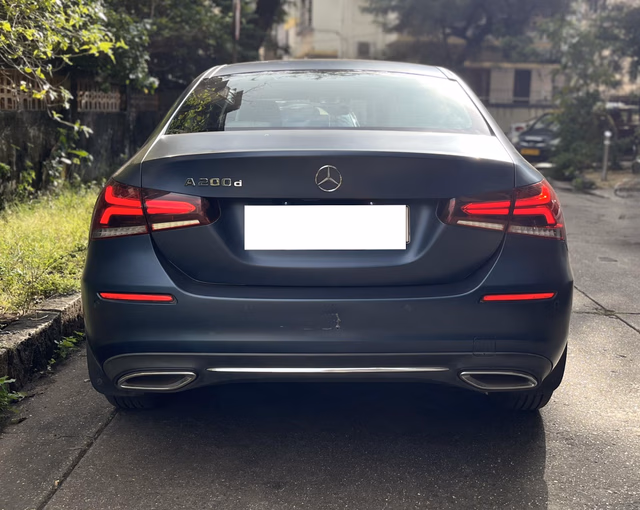 Mercedes-Benz Mercedes-Benz A-Class Limousine view 4