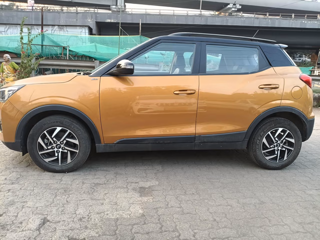 Mahindra Mahindra XUV300 view 5