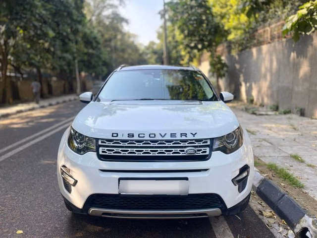 Land Rover Land Rover Discovery 4 view 2