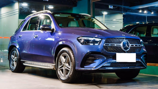 Mercedes-Benz Mercedes-Benz GLE view 2