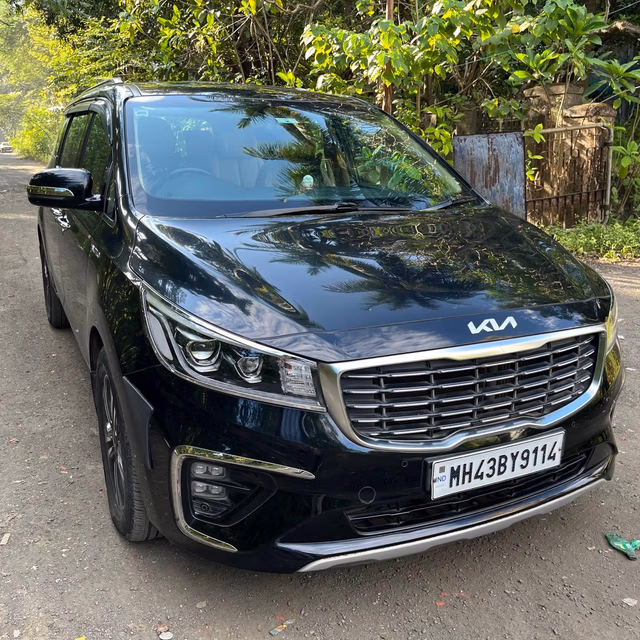 Kia Kia Carnival view 2