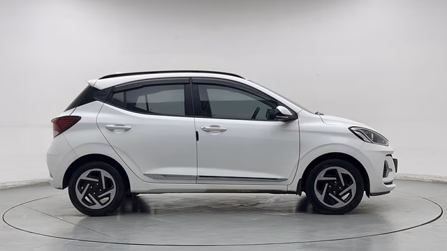 Hyundai Hyundai Grand i10 Nios view 4