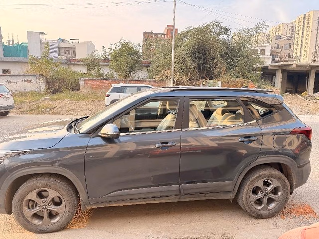 Kia Kia Seltos view 5