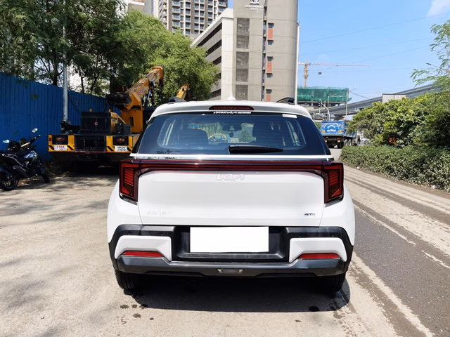 Kia Kia Sonet view 3