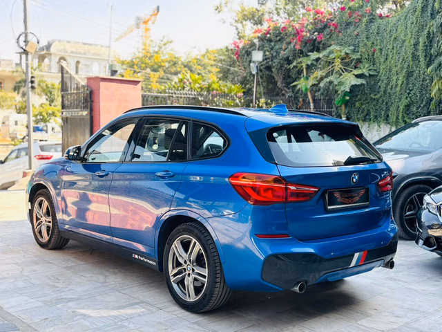 BMW BMW X1 view 4