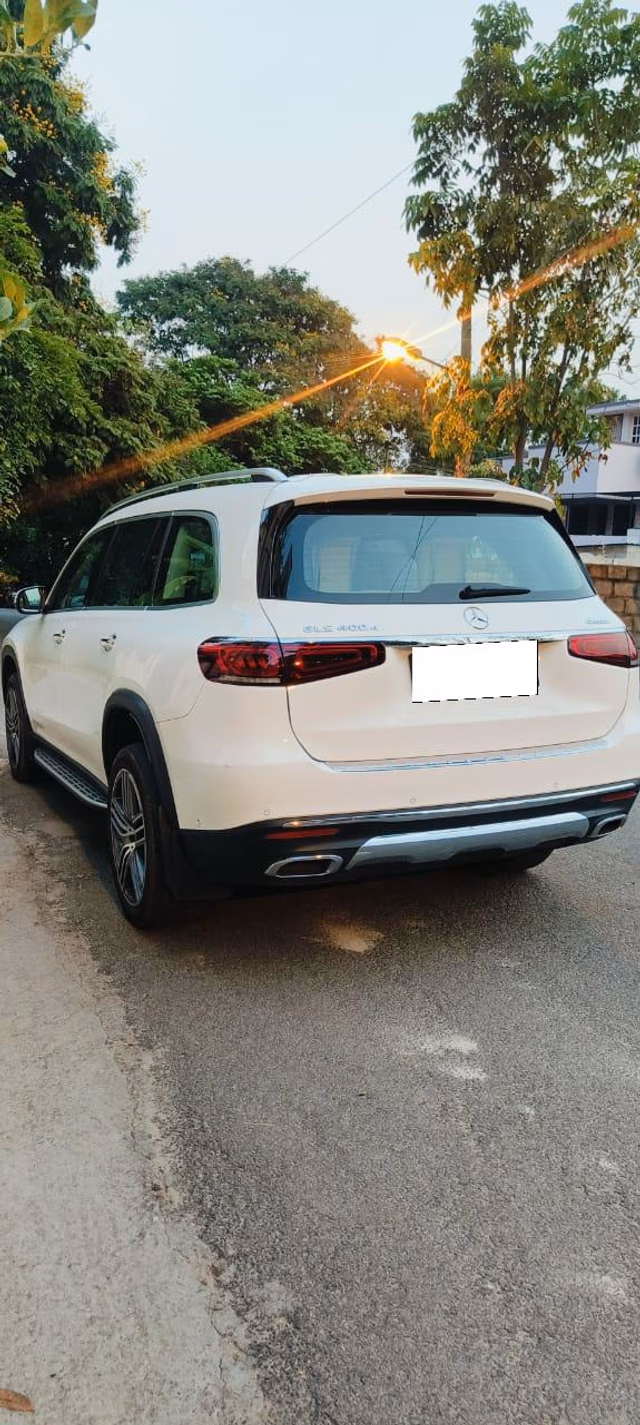 Mercedes-Benz Mercedes-Benz GLS view 3