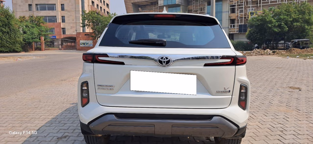 Toyota Toyota Hyryder view 3