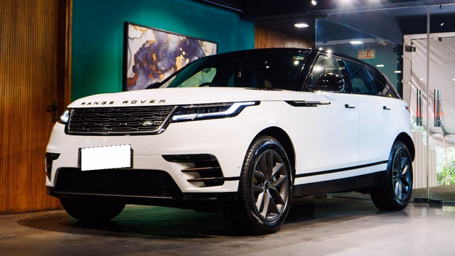 Land Rover Land Rover Range Rover Velar view 2