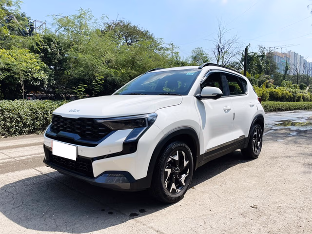 Kia Kia Sonet view 2