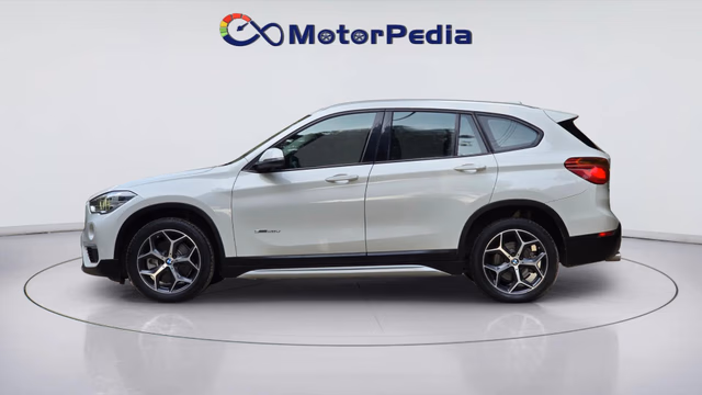 BMW BMW X1 view 4