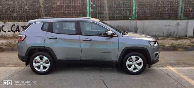 Jeep Jeep Compass view 3