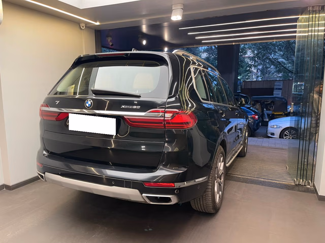 BMW BMW X7 view 5