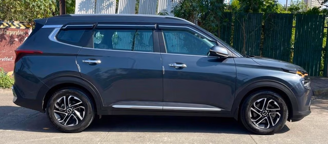 Kia Kia Carens view 3