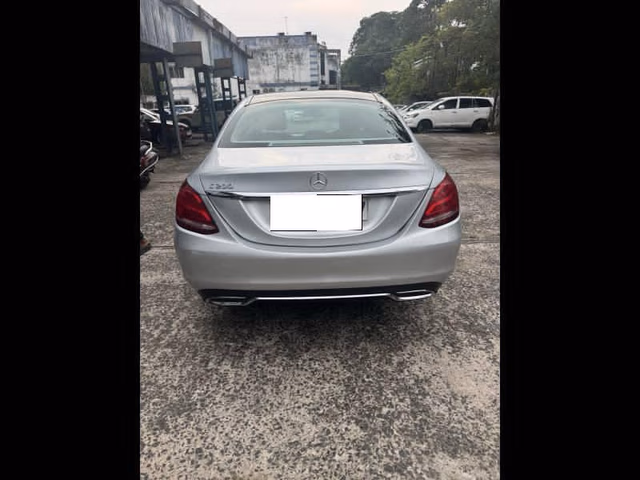 Mercedes-Benz Mercedes-Benz C-Class view 3