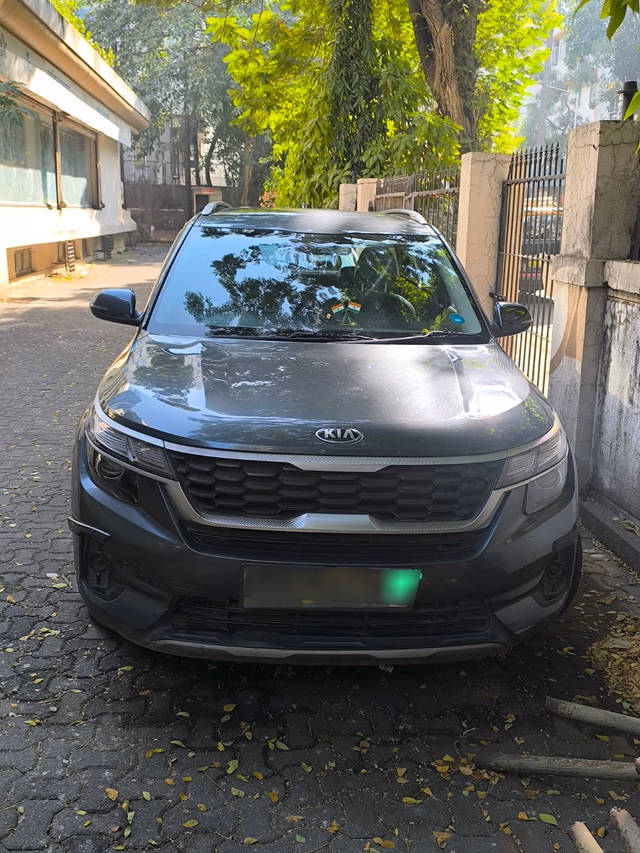 Kia Kia Seltos view 2