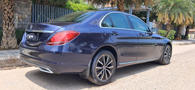 Mercedes-Benz Mercedes-Benz C-Class view 3